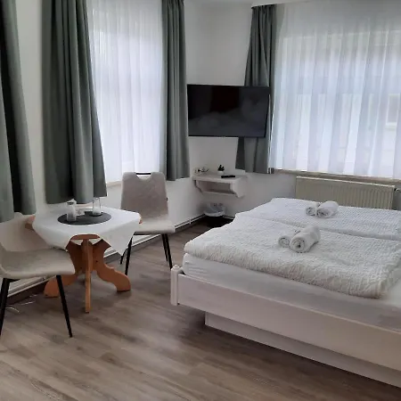 Brockenhexe Mit Restaurant & Cafe Konukevi 3*