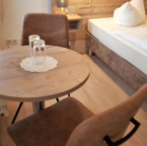 Brockenhexe Mit Restaurant & Cafe ゲストハウス