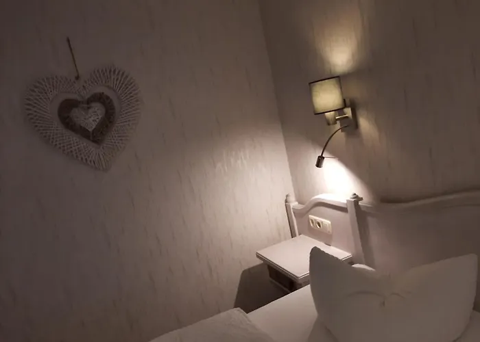 Brockenhexe Mit Restaurant & Cafe Гостевой дом