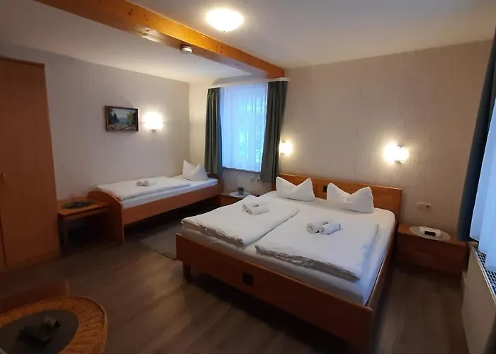 Brockenhexe Mit Restaurant & Cafe Гостевой дом