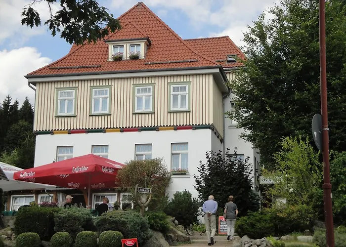 Brockenhexe Mit Restaurant & Cafe ゲストハウス